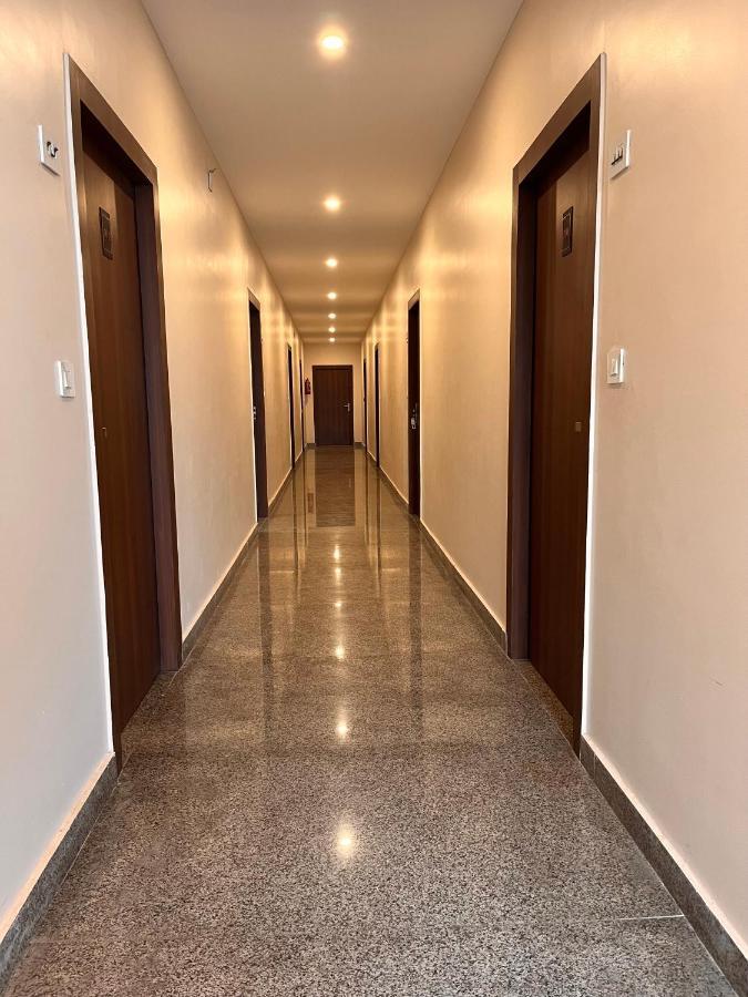 Hotel Olive Inn, Харідвар Екстер'єр фото