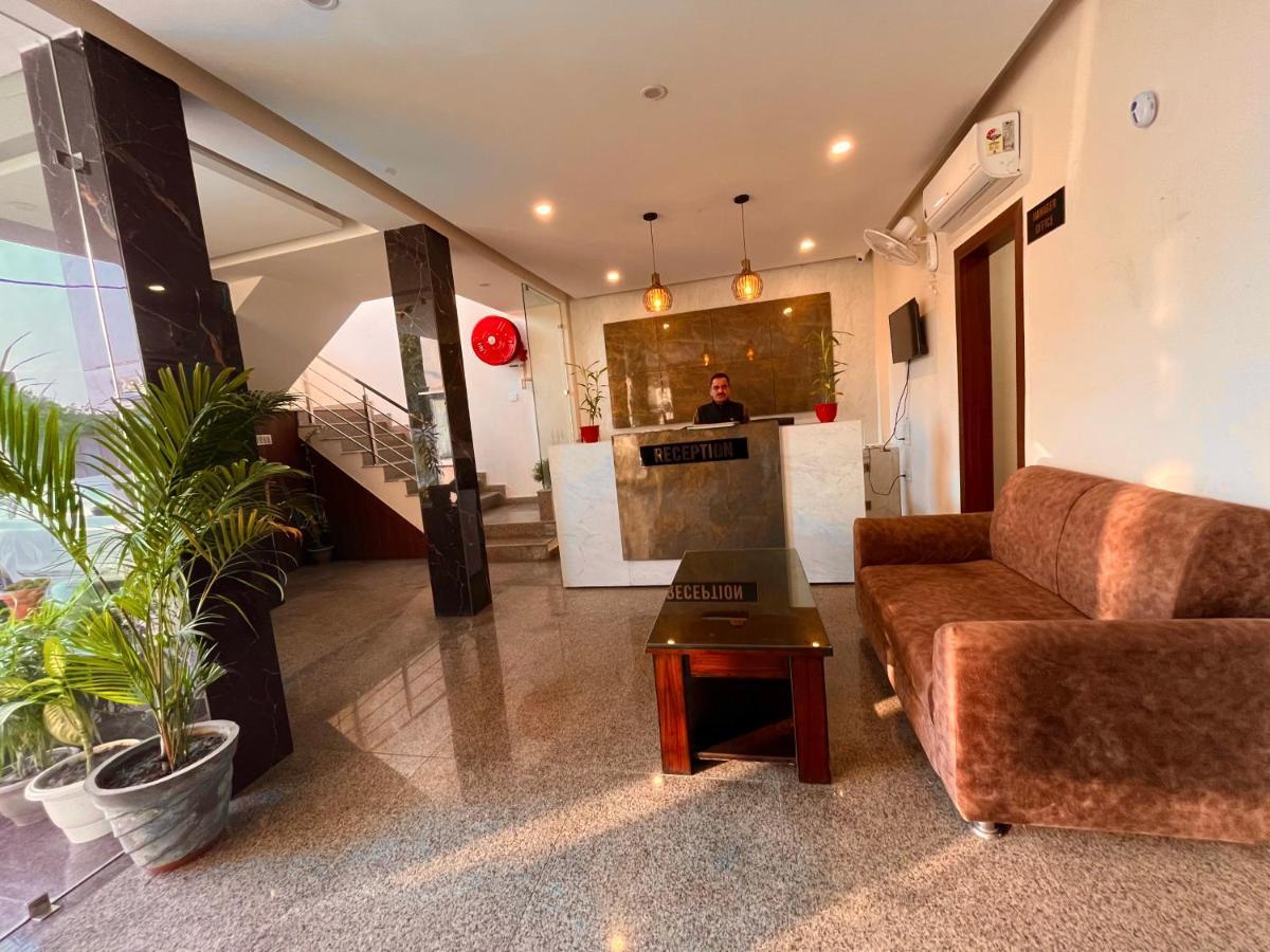 Hotel Olive Inn, Харідвар Екстер'єр фото